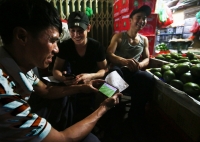 ca nha dang xem world cup trom vao bat 5 con trau