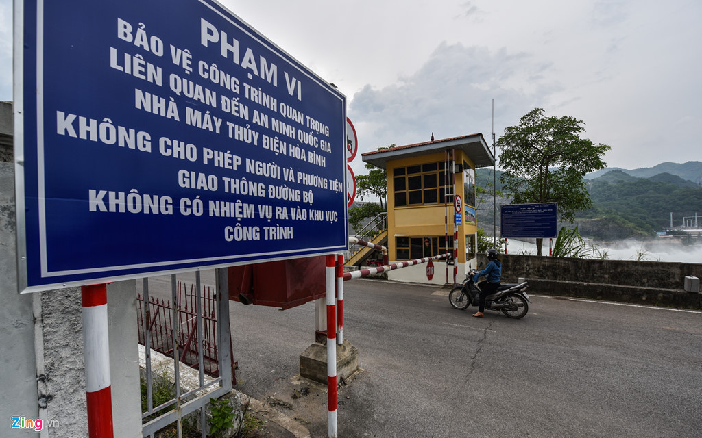 tranh thu tao dang khi thuy dien hoa binh xa lu