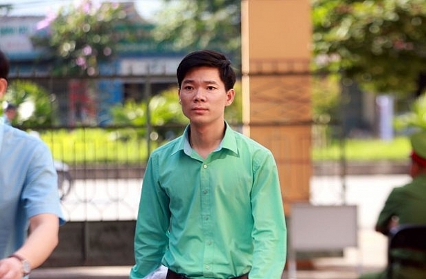 Tin nóng trong ngày 8/7: Không ai cần, nhảy cầu; xem World Cup, mất trâu tin nong trong ngay 87 khong ai can nhay cau xem world cup mat trau