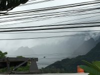 me cua cau be dau tien ra khoi hang hanh phuc khi nghe tin