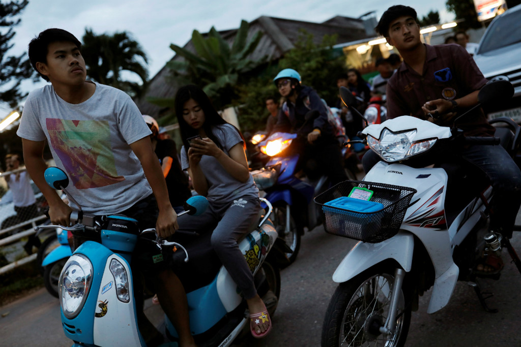 nhung cau thu nhi buoc khoi hang va doi dien tuong lai vo thua nhan