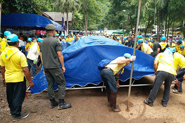 4000 tinh nguyen vien don dep tham luang sau cuoc giai cuu