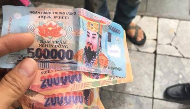 vu tra tien am phu cho du khach phap cong an in anh tim nguoi lai xich lo