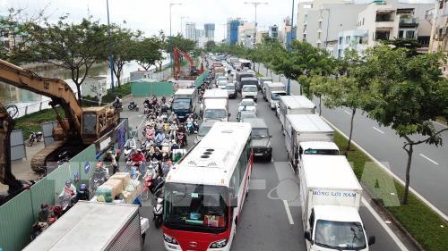 mat duong dai lo vo van kiet bi lun bat thuong