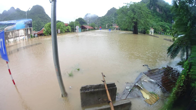 quang ninh ngap sau toi hon 1 m tai deo but