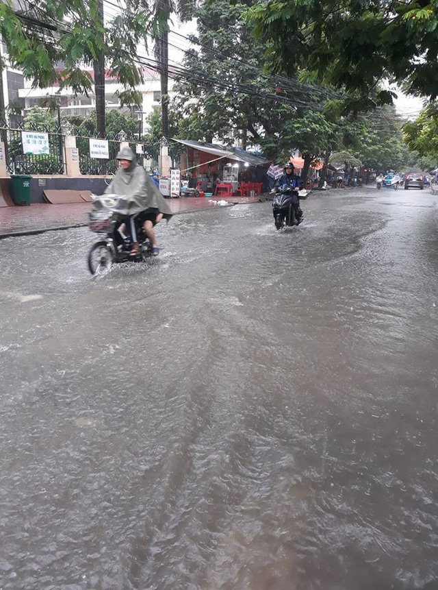 quang ninh ngap sau toi hon 1 m tai deo but
