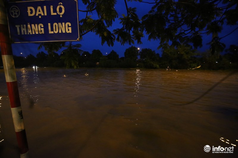 sau nua ngay ngap lut dai lo thang long van chua rut nuoc