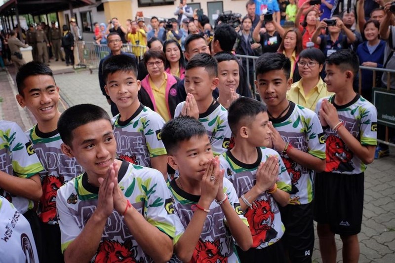 thai lan len an truyen thong nuoc ngoai vu doi bong lon rung