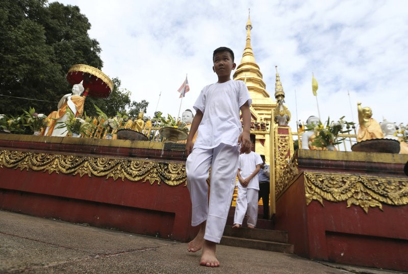doi bong nhi thai lan den chua lam le chuan bi xuat gia