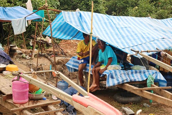 Sau 6 ngày, hiện trường nơi vỡ đập thủy điện ở Lào vẫn ngổn ngang sau 6 ngay hien truong noi vo dap thuy dien o lao van ngon ngang