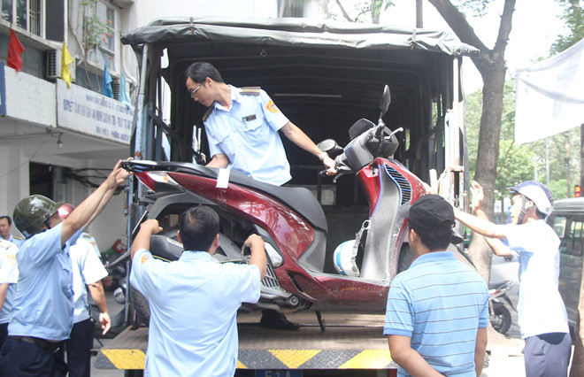 tieu thuong sai gon phat hoang khi ong doan ngoc hai lai dep via he