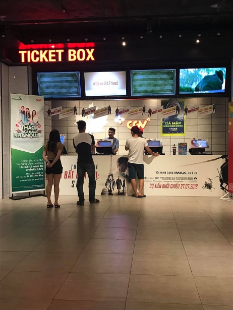 cgv gan camera trong rap nhung khong canh bao khach den xem phim
