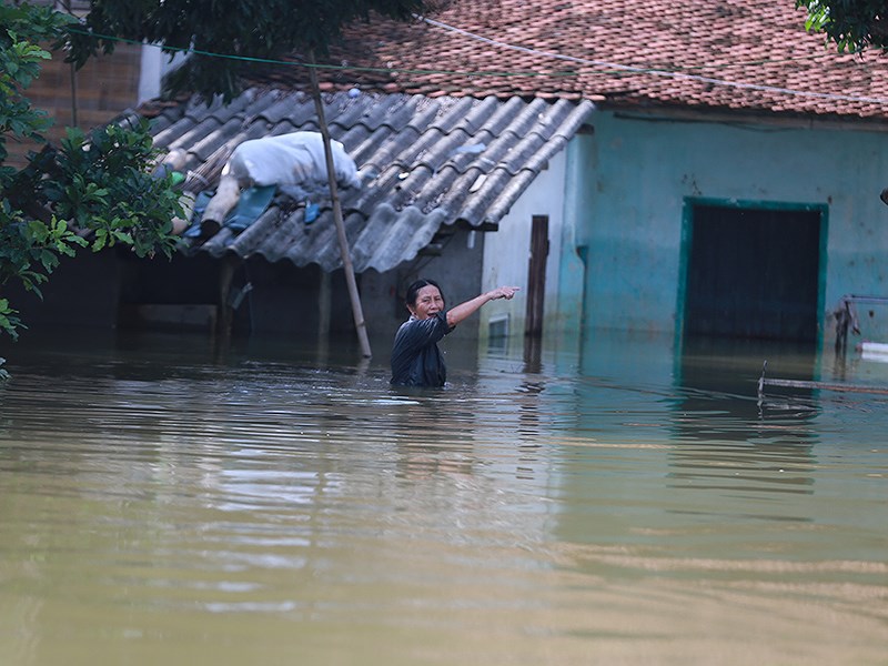 nguoi dan ha noi chong choi voi lu it nhat 1 thang nua