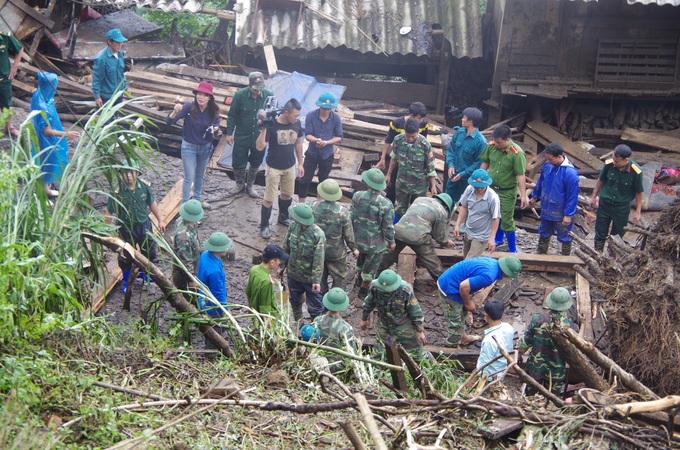 bo doi dam mua dung nha sap tim nguoi mat tich o lai chau