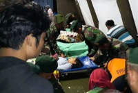 dong dat tai indonesia co 3 du khach nguoi viet mac ket tai bali