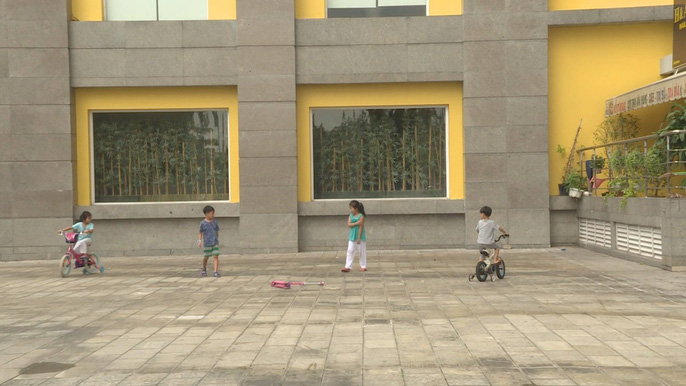 cu dan carina khoc rong trong ngay cuoi nhan tien ho tro