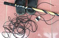 Nửa đêm kéo điện chích nữ hàng xóm rồi bỏ chạy