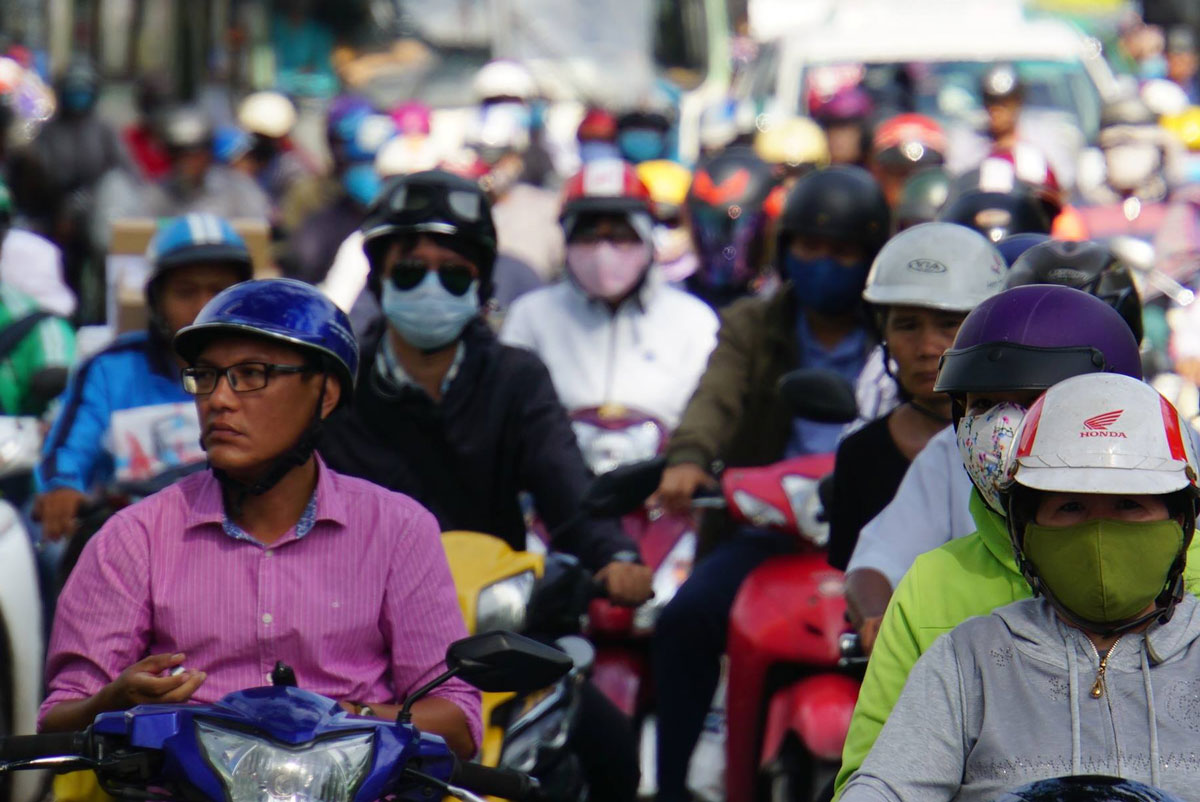 giao thong sai gon nhich tung met ngay dau tuan