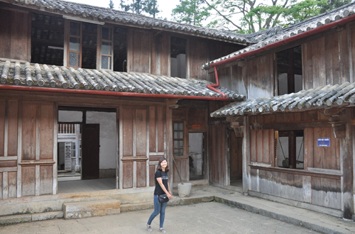 cuoc doi vua meo va dinh thu xay het 15000 dong bac hoa xoe