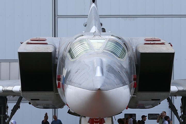 can canh may bay nem bom loai moi tupolev 22m3m cua khong quan nga