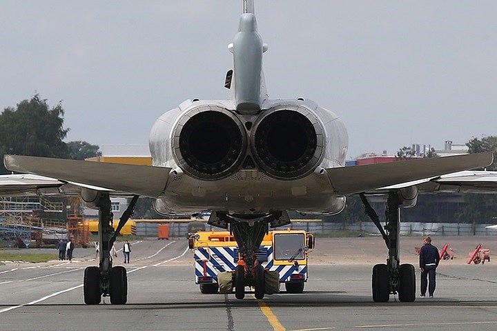 can canh may bay nem bom loai moi tupolev 22m3m cua khong quan nga