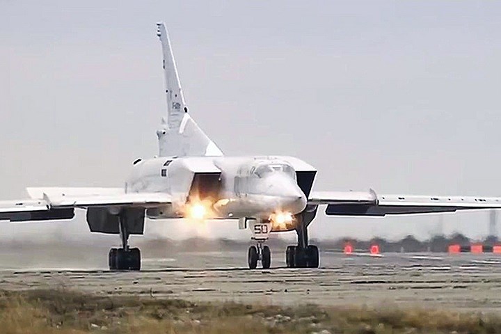 can canh may bay nem bom loai moi tupolev 22m3m cua khong quan nga