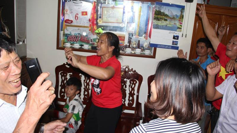 ba noi tien dung thuong nhat van toan vi con tre sao toc bac het roi