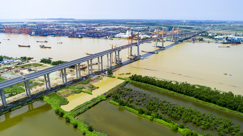 khi nao duoc di qua cau bach dang noi hai phong quang ninh