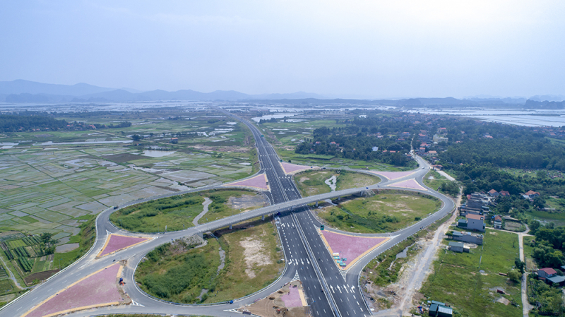 khi nao duoc di qua cau bach dang noi hai phong quang ninh