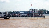 Diễn biến mới vụ bé gái 'lọt' phà, rơi xuống sông Hậu tử vong