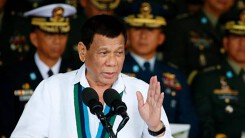 Đem chuyện cưỡng hiếp ra đùa, Tổng thống Philippines lại gây bức xúc