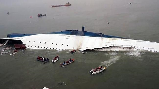 tuong hq bi bat vi theo doi trai phep gia dinh nan nhan pha sewol