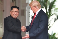 nhung khoanh khac sau ngay gap dau giua ong moon va kim jong un