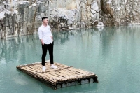 a hau va dien vien ban dam nghin do moi gioi mai dam bi xu nhu the nao