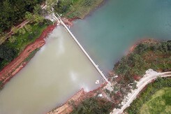 Đà Lạt: Ngang nhiên xây kè bê tông chắn ngang mặt hồ di tích quốc gia