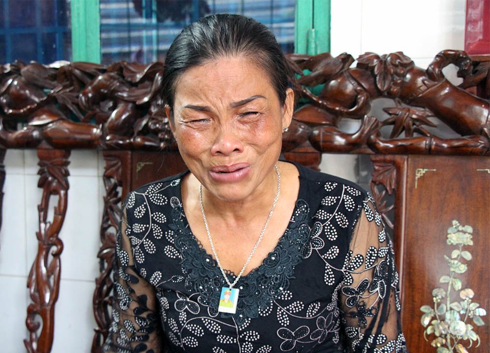 me thieu uy uong nham ma tuy tu vong khoc ngat sau ket luan bat ngo