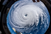 bao florence ap vao my nhung hinh anh dau tien