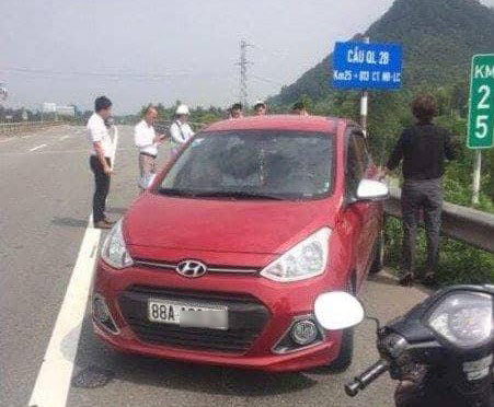 nu tai xe bi phat 7 trieu khi lai xe nguoc chieu tren cao toc