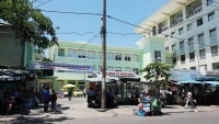 vo con tu vong chong nguy kich khi di du lich bieu hien benh ky la nan nhan