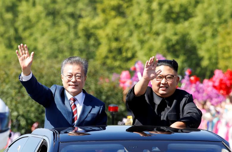 nhung khoanh khac sau ngay gap dau giua ong moon va kim jong un
