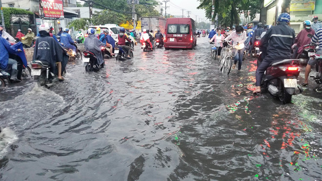 nhieu tuyen sai gon ngap sau sau mua lon