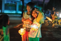 ca lang pha co trung thu bang banh chung