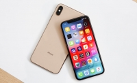 bat lo hang iphone moi tri gia 65 ty o san bay tan son nhat