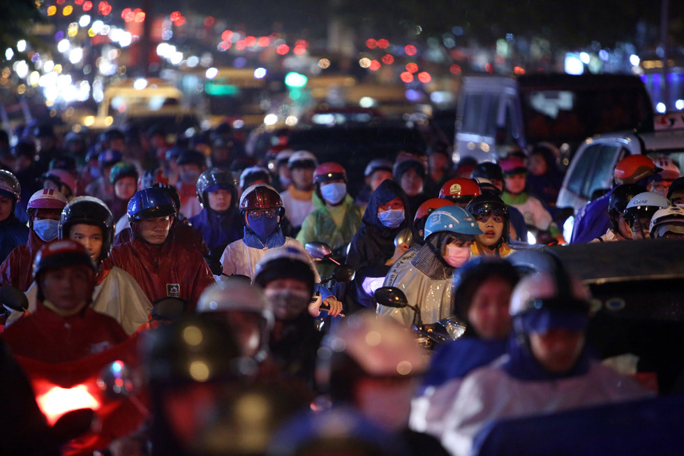 mua chieu tan tam nguoi sai gon chon chan dai 2 km o dai lo pham van dong