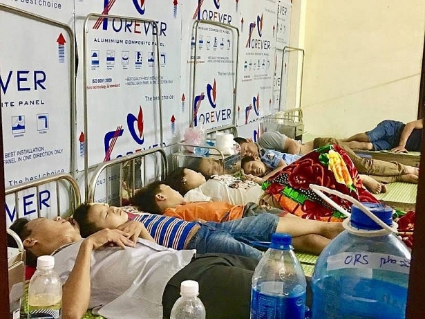 da tim ra nguyen nhan nghi gay ngo doc cho hang tram hoc sinh tai ninh binh
