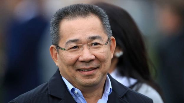 chan dung ti phu co truc thang no tung ben ngoai san nha leicester city