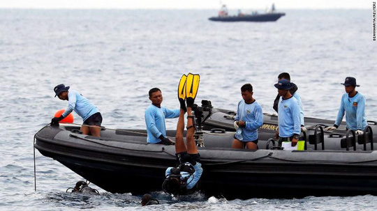 roi may bay indonesia chiec boeing tong phai bom mua