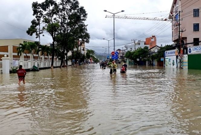 vi sao mua lu gay thiet hai nang ne o nha trang