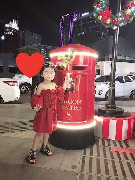 top nhung trung tam thuong mai tai tp hcm trang tri noel 2018 dep lung linh thich hop de song ao