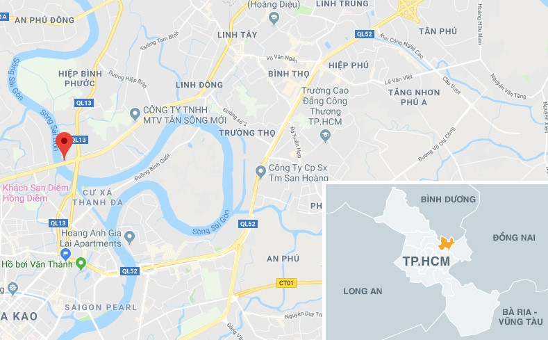 nguoi sai gon di bao cau binh loi ket xe den rang sang